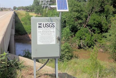 New gage at Smoky Hill River at Lindsborg, KS on July 30, 2014. Photo by Travis See, USGS.