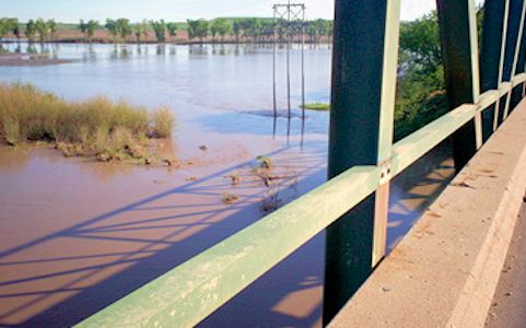 Flood stage at Big Blue River at Blue Rapids, KS in 2007. Photo by Dirk Hargadine, USGS.