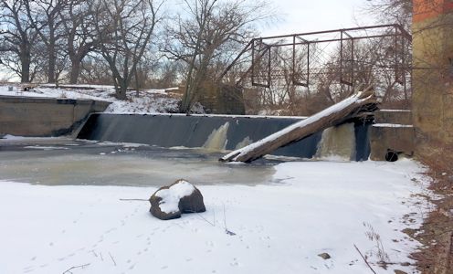 0.45 cfs at Dragoon Creek near Burlingame, KS on Jan. 8, 2014. Photo by Anita Kroska, USGS.